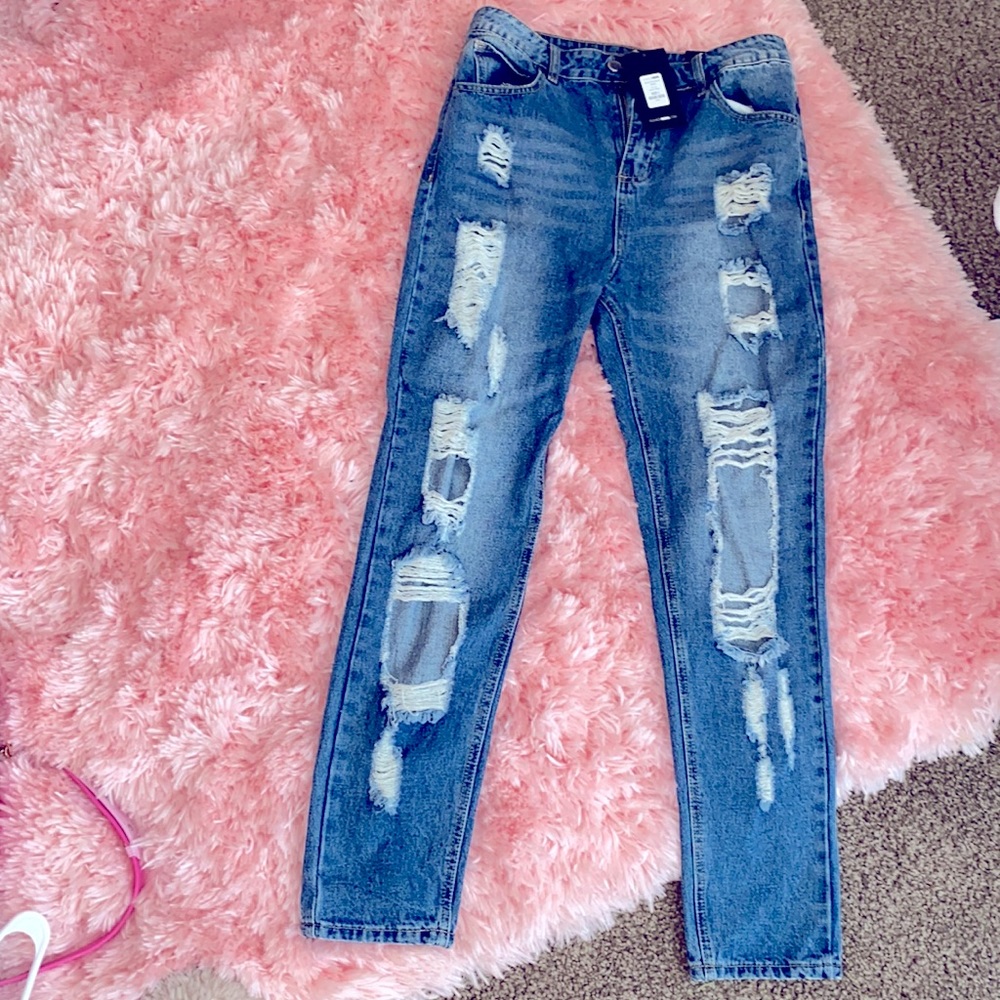 Ripped boyfriend jeans